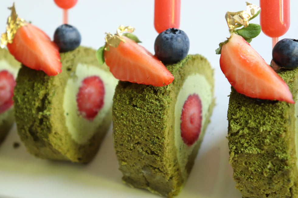 Fraisier roulé au matcha bio