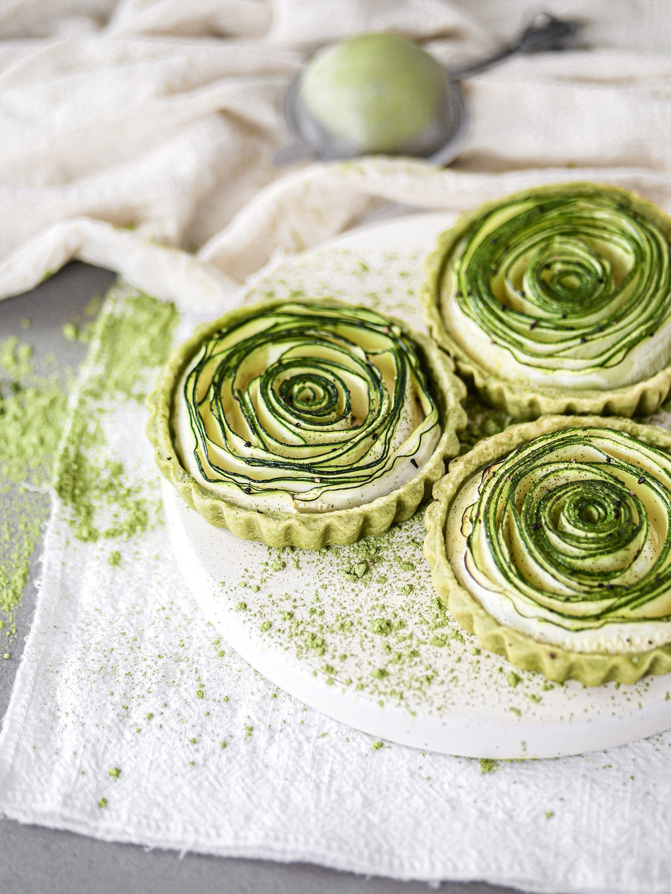 Tartelettes au thé matcha et aux courgettes